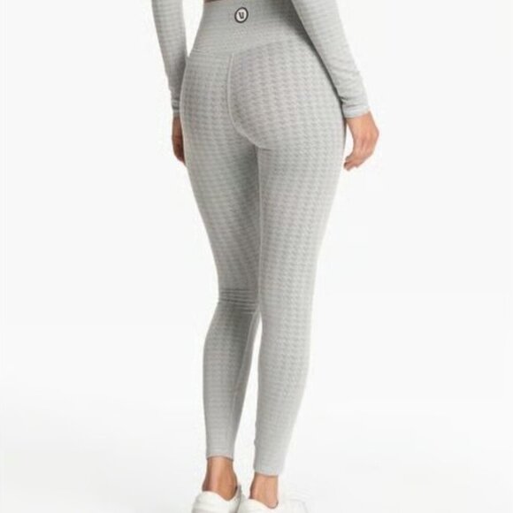 Vuori Pants - Vuori Textured Chilled Out Legging Houndstooth XL NWT